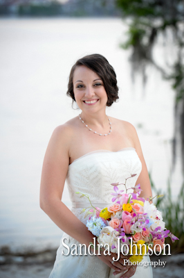 Best Lakeside wedding at Paradise Cove in Orlando, Florida - Wedding photographer - Sandra Johnson (SJFoto.com)